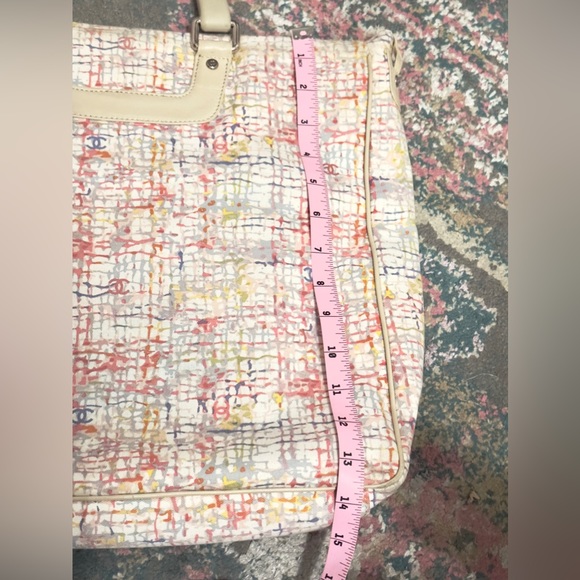 SOLD Chanel Large Clover Charm Two Way Tote Handbag White Pink Canvas - Picture 14 of 15